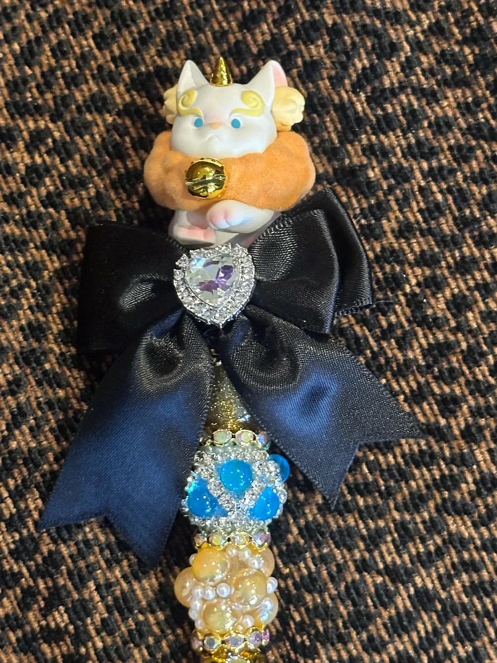 Gorgeous Hand Crafted Pen with an Authentic  DoDo Nami Pet Unicorn as the Focal